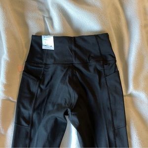 Brand new never worn VS leggings